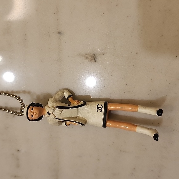 CHANEL Other - Authentic coco chanel necklace 😍